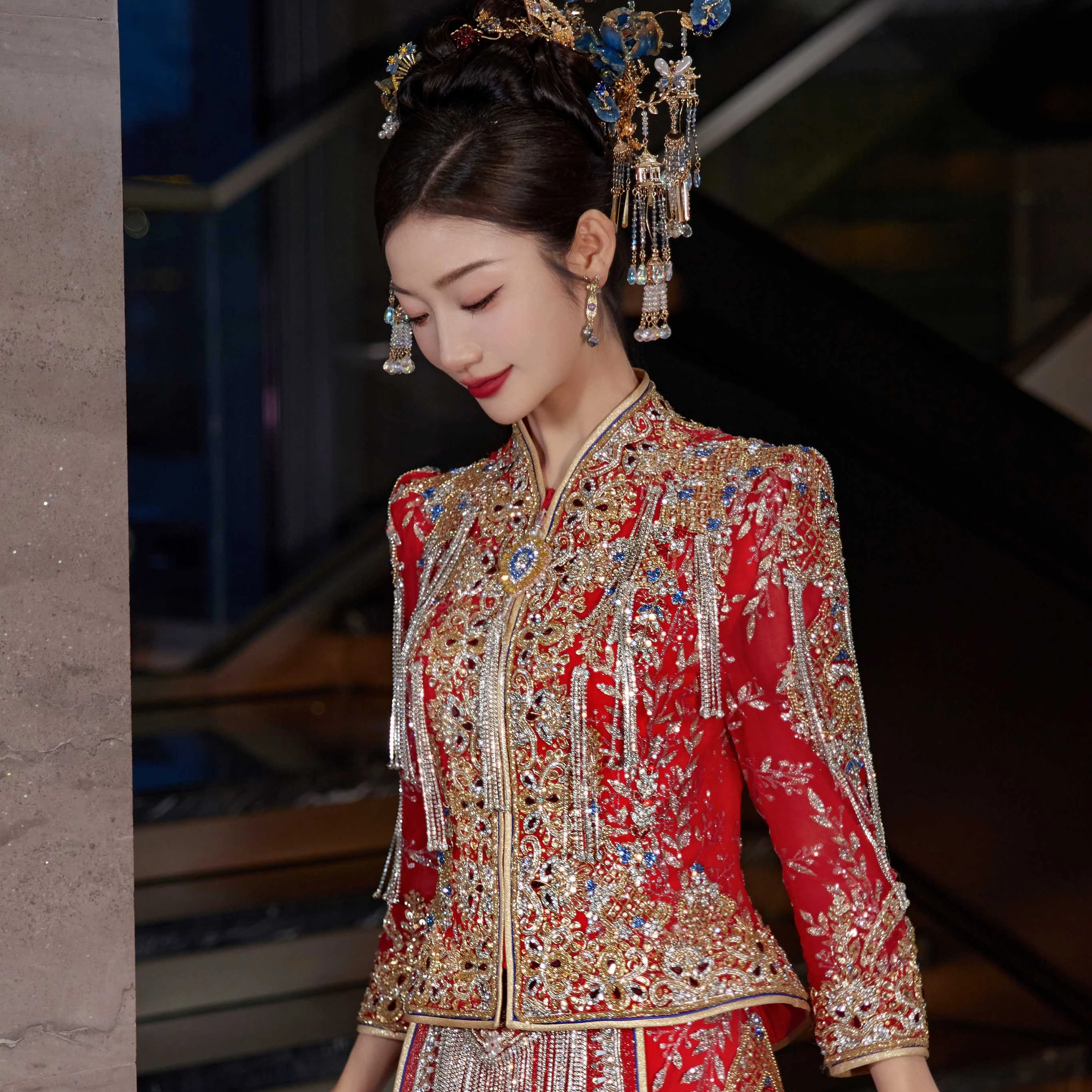 Good Quality New Chinese Bridal Dress Skinny Wedding Dress Xiuhe Clothes China Bride Phoenix Wedding Dress