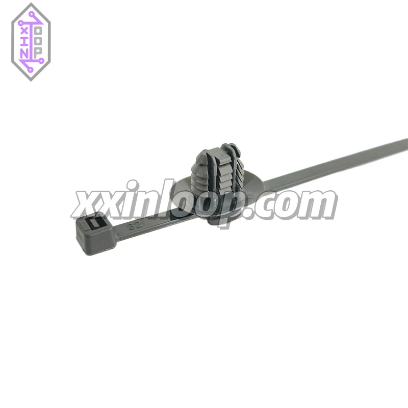 156‐01464 T50RFTOVAL‐A‐PA66HS/PA66HIRHS‐BK Кабельная стяжка с овальным отверстием из ели, длина 200 мм, ширина 4,6 мм.