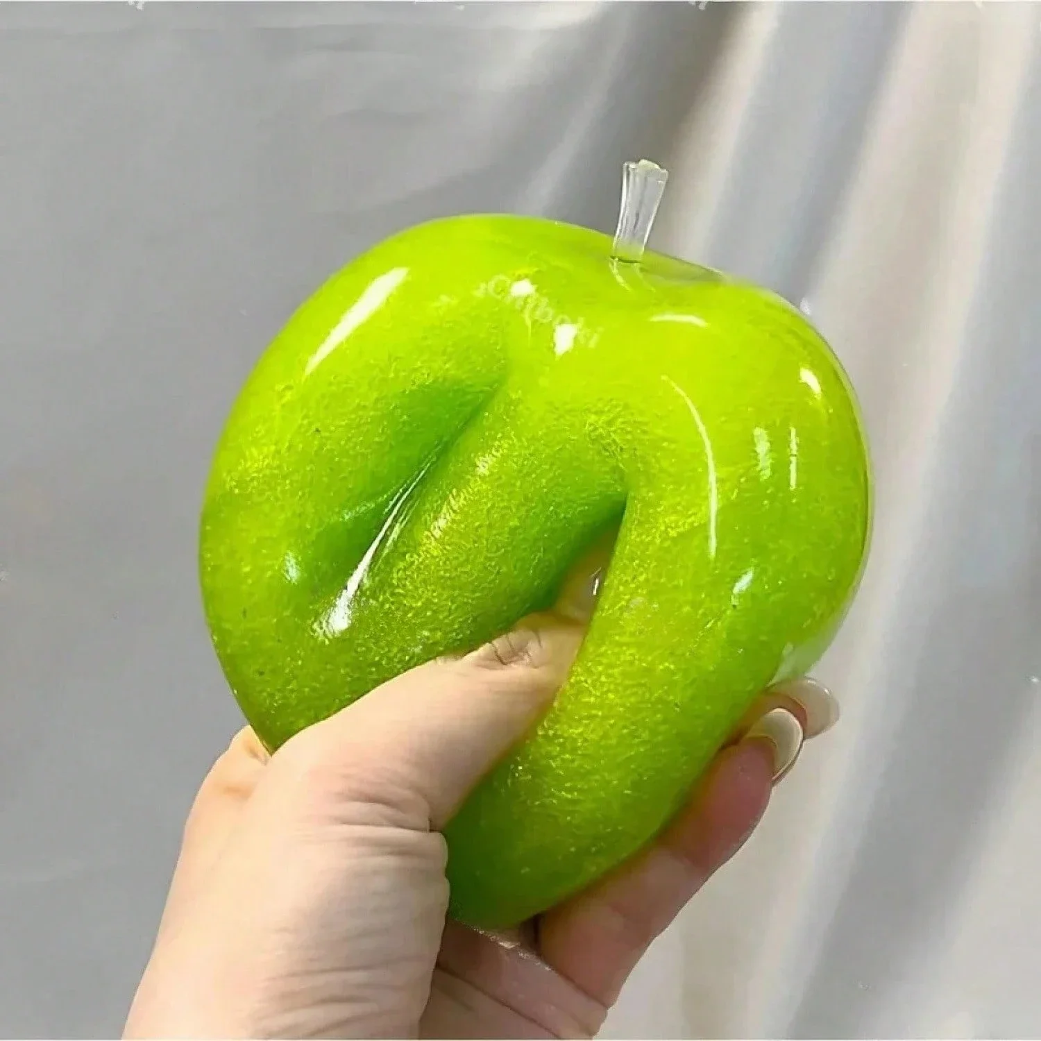 A Green Apple Slushie Crunchy Moldable Sensory Hand Toy, Non-Rebound Relaxation Item For Medium Grip Strength