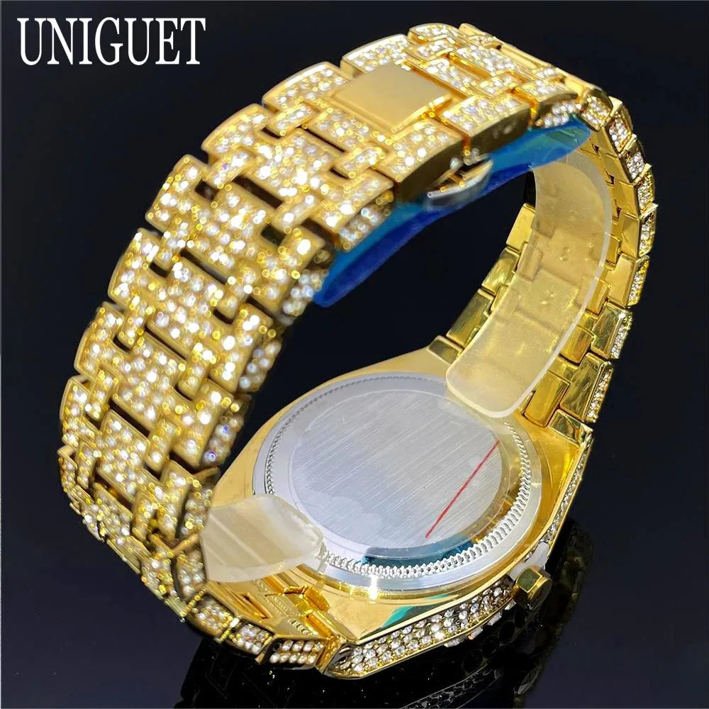 2024 UNIGUET Orologio in oro ghiacciato per uomo Moda Orologi al quarzo impermeabili Uomo Hip Hop Gioielli con diamanti Orologio da polso Reloj