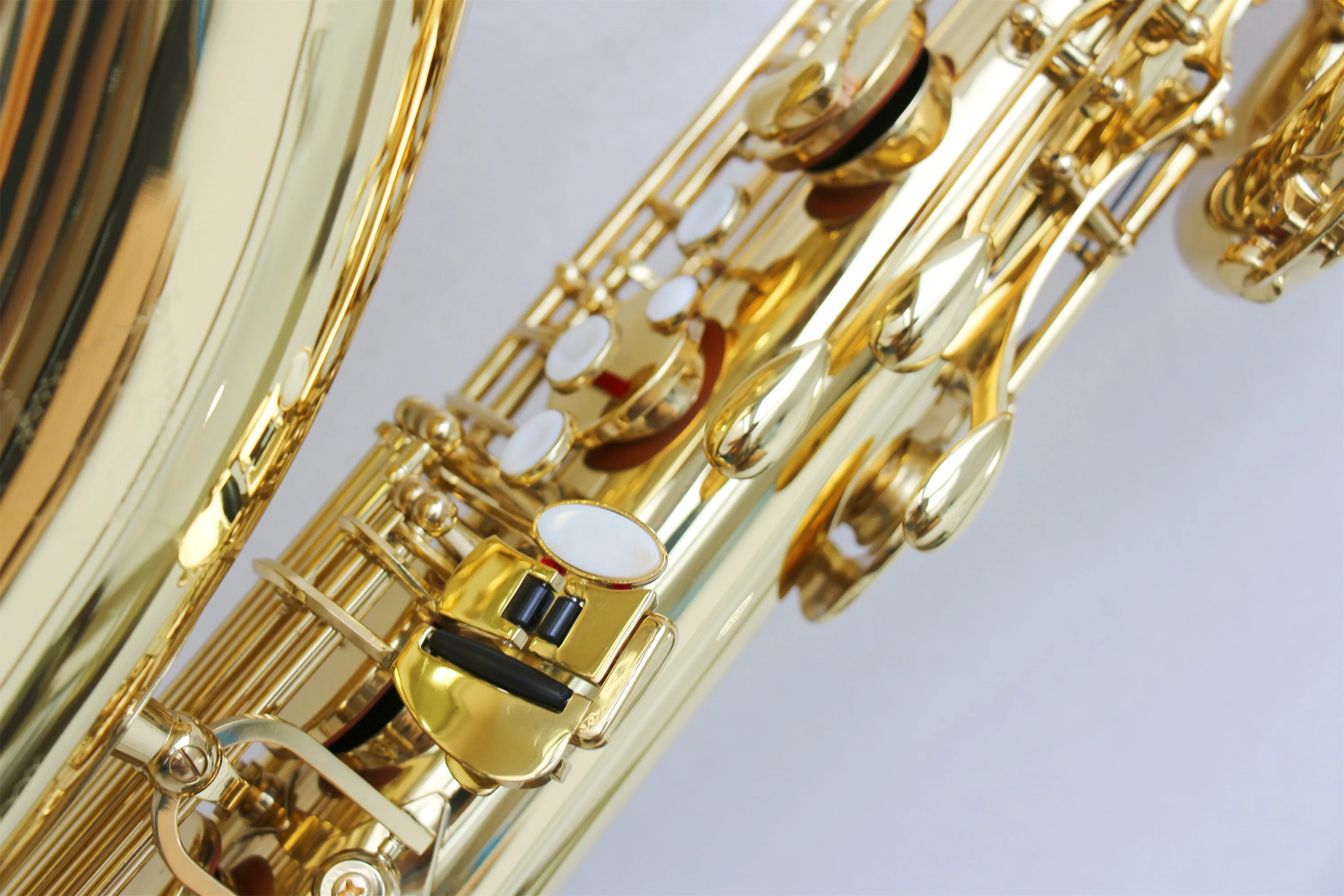 Saxofón Barítono de Tono Eb de - Musical Instrument In Japanese reseña y precio
