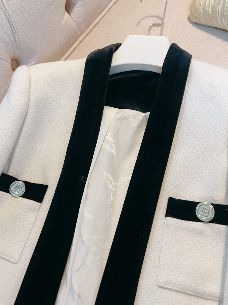 เสื้อสูทสีขาวสำหรับผู้หญิง รุ่น Ele Retro Ele ไซส์เล็ก คอลเลคชั่นฤดูใบไม้ร่วง