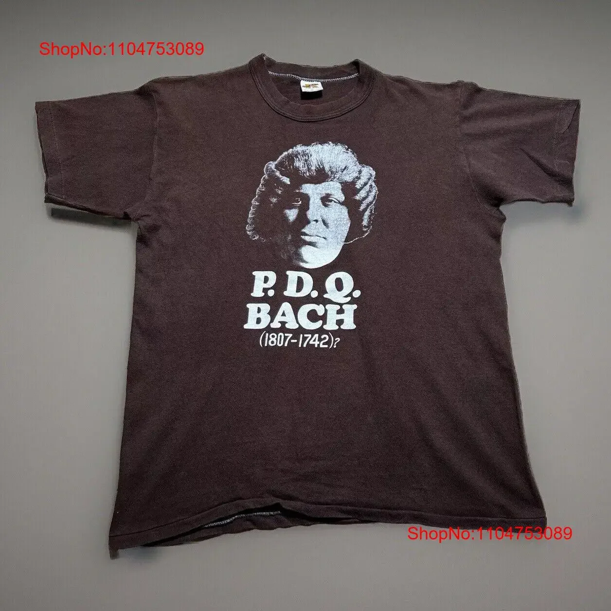 Vintage 70s PDQ P D Q Bach Peter Schickele Music Composer Comedy T Shirt Medium vintage Washed Stretched Stylish Versatile