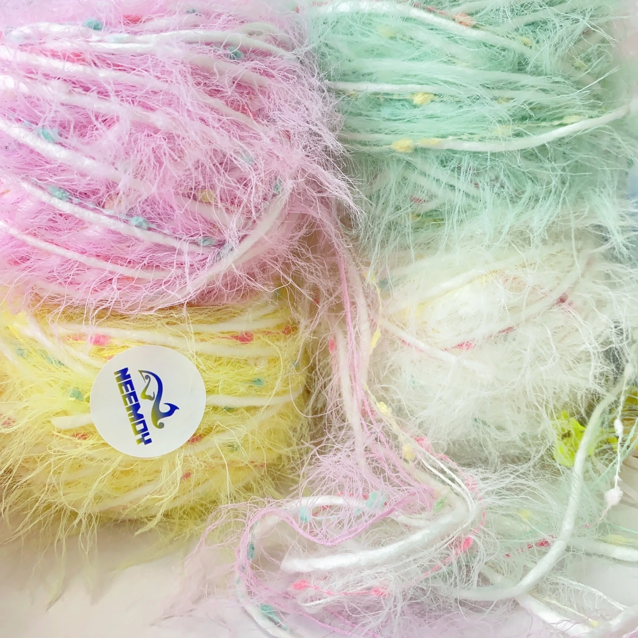 NEEMOY Colorful Novel Yarn 50g,Mixed Color Feather Yarn,blending Knitted Scarves Bags,Special,decorating Fluffy Crocheting