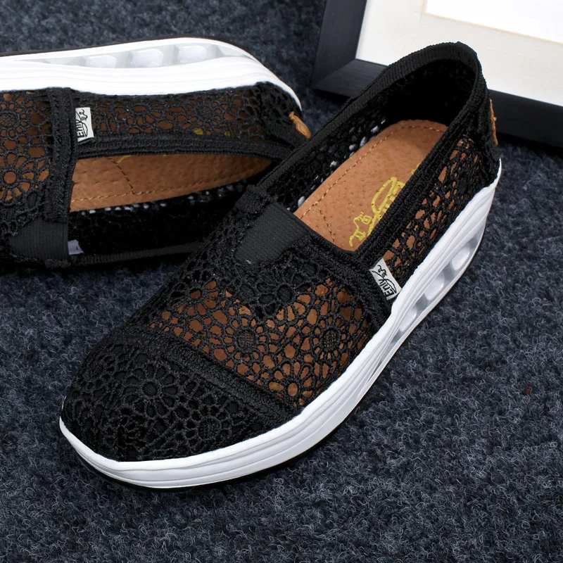 Women Lace Mesh Shoes Sneakers Breathable Fashion Casual Lightweight Loafers Air Cushioned Women\'s Swing Wedges Shoes 2024 New