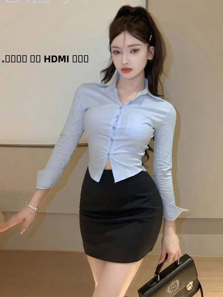 ファッショナブルでセクシーなホテルのフロントデスクワークウェアセット、ロングスリーブ、襟付きボタンアップ、白い長袖、丈の長いスカートのセット