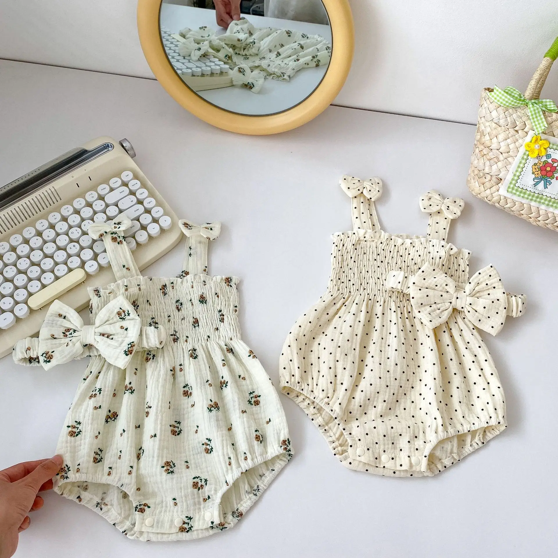 

Baby Clothing 2024 Summer Korean Style Bow Floral Dress Romper Casual Simple Soft Comfortable Baby Romper Hairband Set