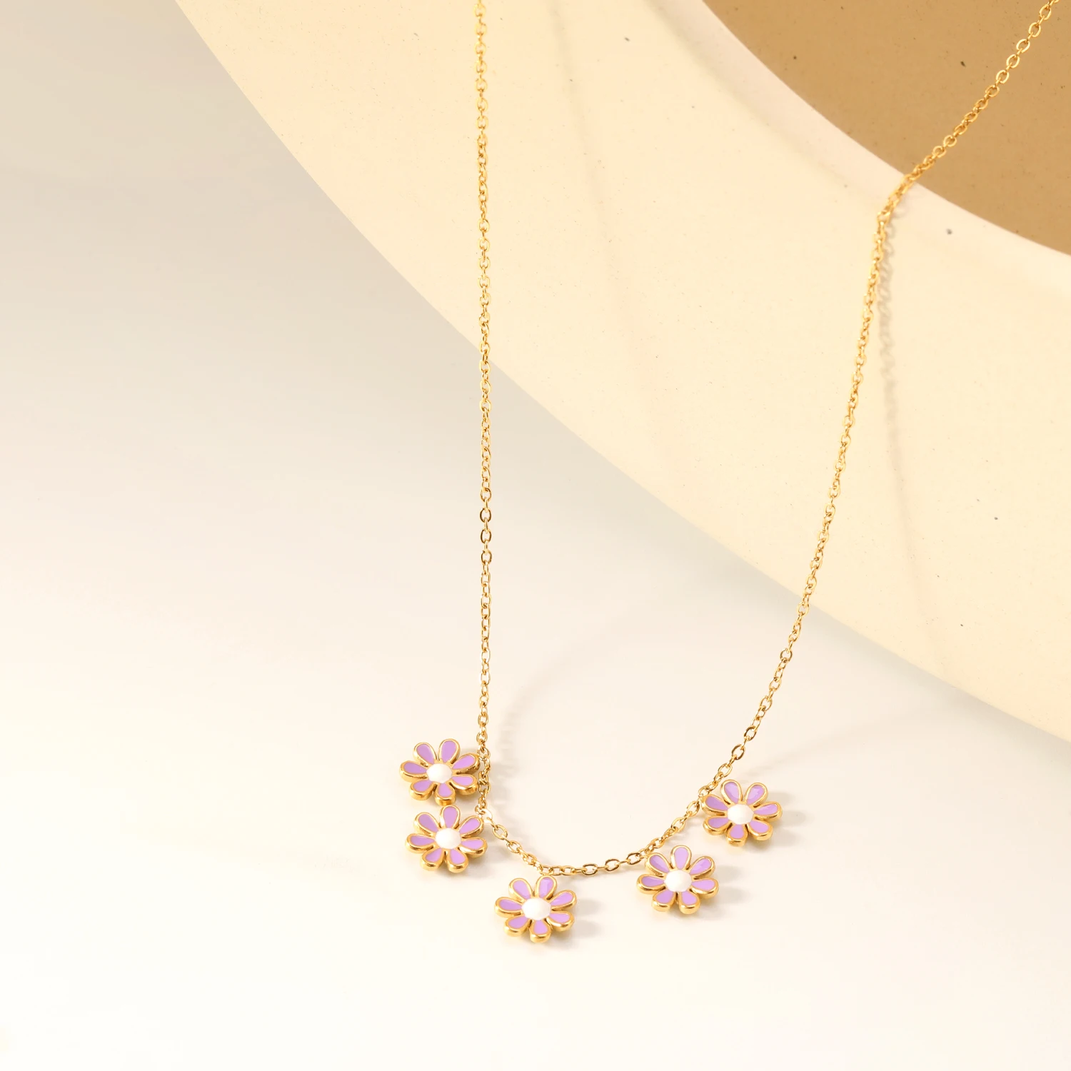 Modische Süße Gänseblümchen-Anhänger-Halskette, Edelstahl Niedliches Design, Leichter Luxus Schlüsselbein-Kette Mädchenschmuck Geschenk