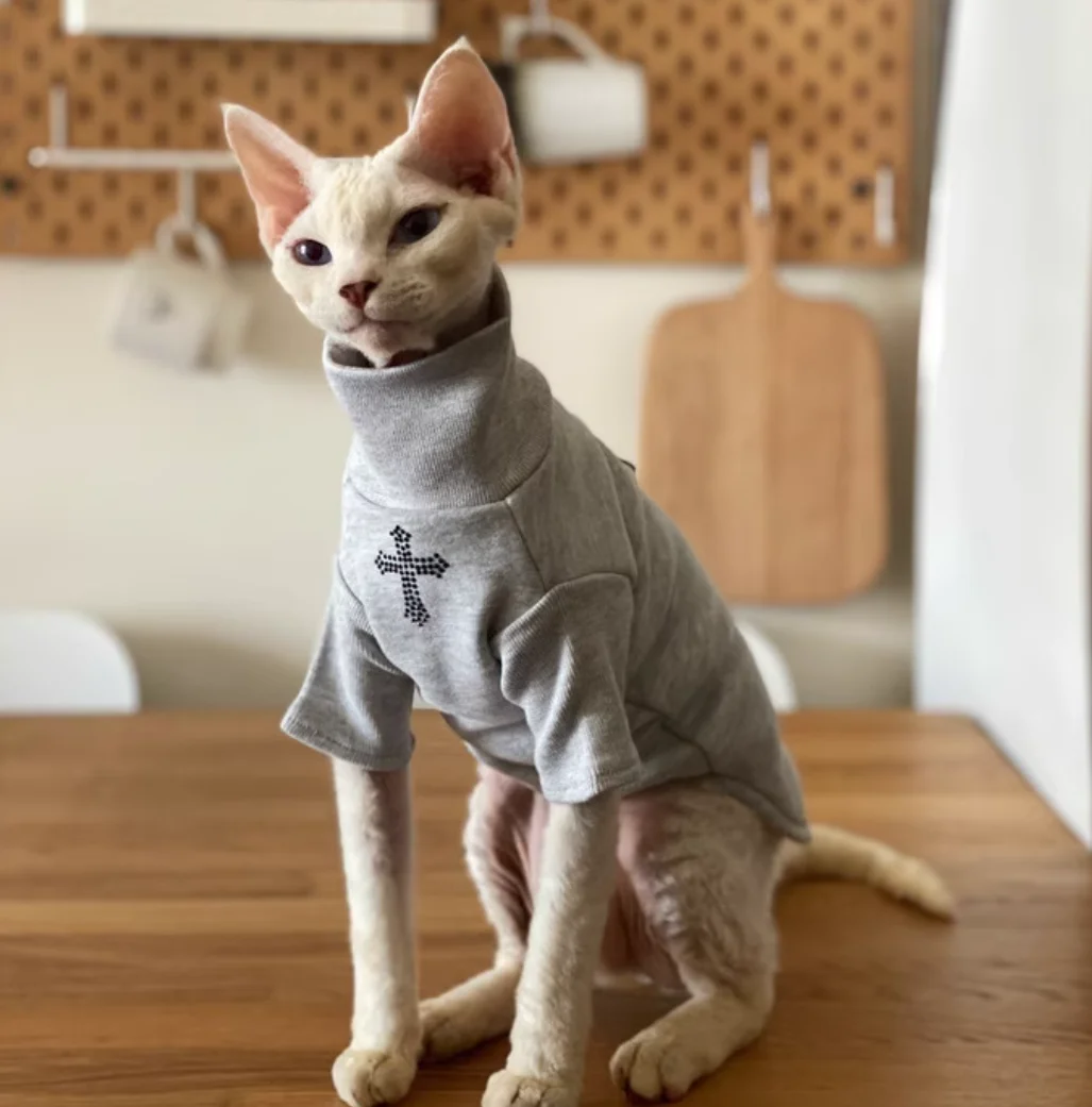 Pakaian Hewan Peliharaan Katun Lembut Dan Nyaman Dengan Desain Sulaman Silang Dalam Bahasa Jerman - Baju Pullover Kucing