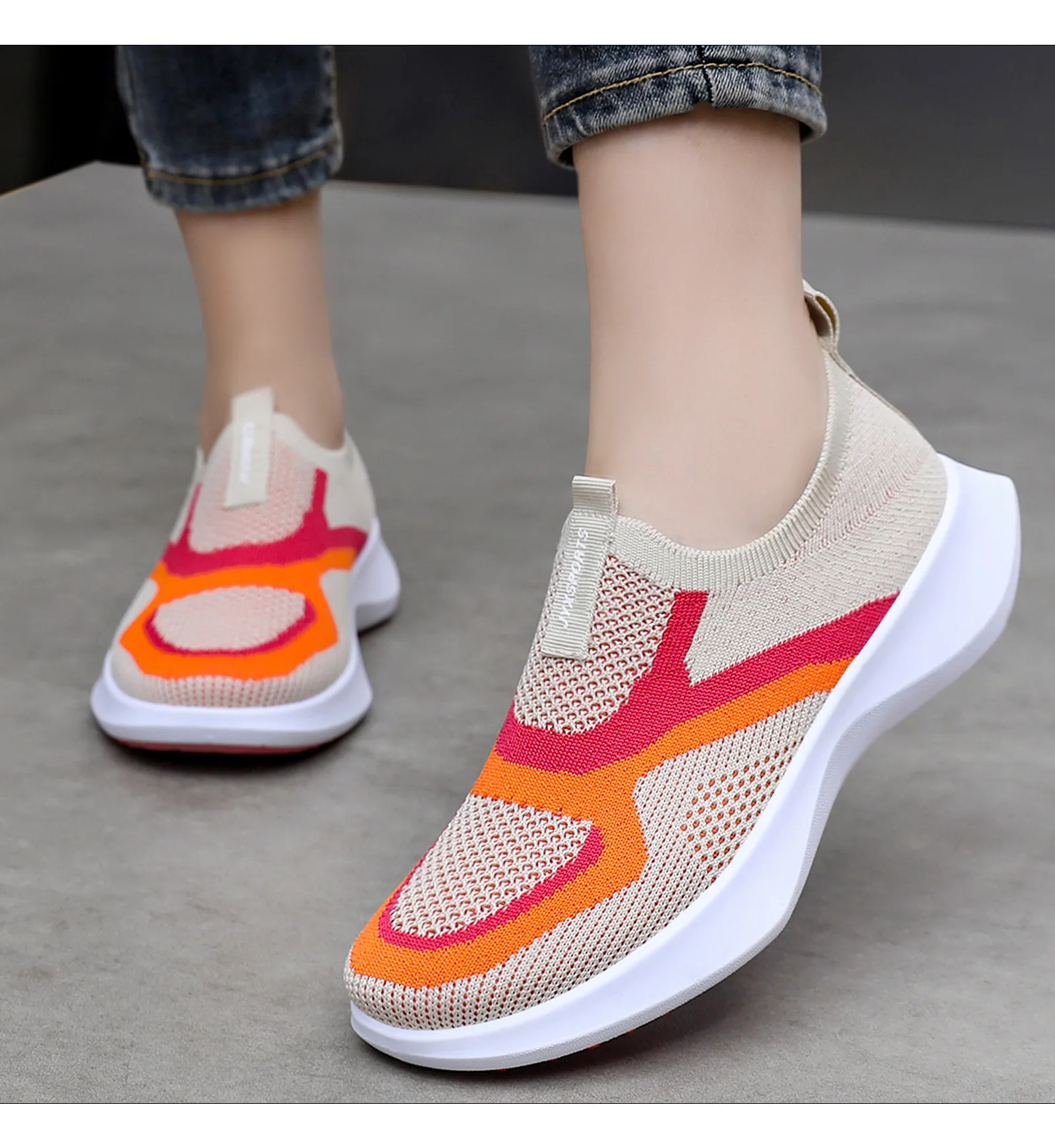 

Women's Breathable Mesh Casual Shoes Soft Sole Slip On Mom Shoes Lightweight Versatile Flat Walking Shoes Comfortable for Daily