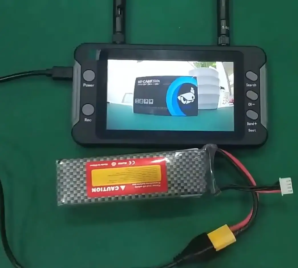 

Micro 800*480 5.8G FPV Monitor with DVR 40CH 4.3 Inch LCD Display 16:9 NTSC/PAL Auto Search Video Recording For FPV Drone