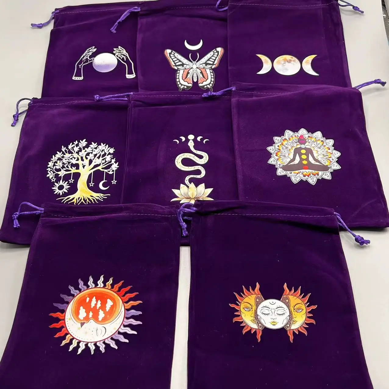 1pcs Velvet Moon Sun Tarot Storage Bag Board Game Cards Embroidery Drawstring Package Witchcraft Supplies for Altar Tarot Pouch