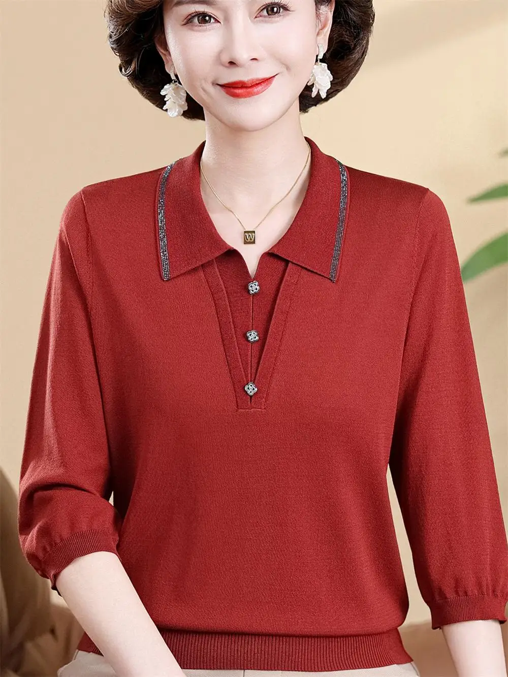 

Свободная летняя трикотажная футболка средней длины для женщин в цвете 40-х и 50-х годов с отложным воротником из шелка семь четвертей