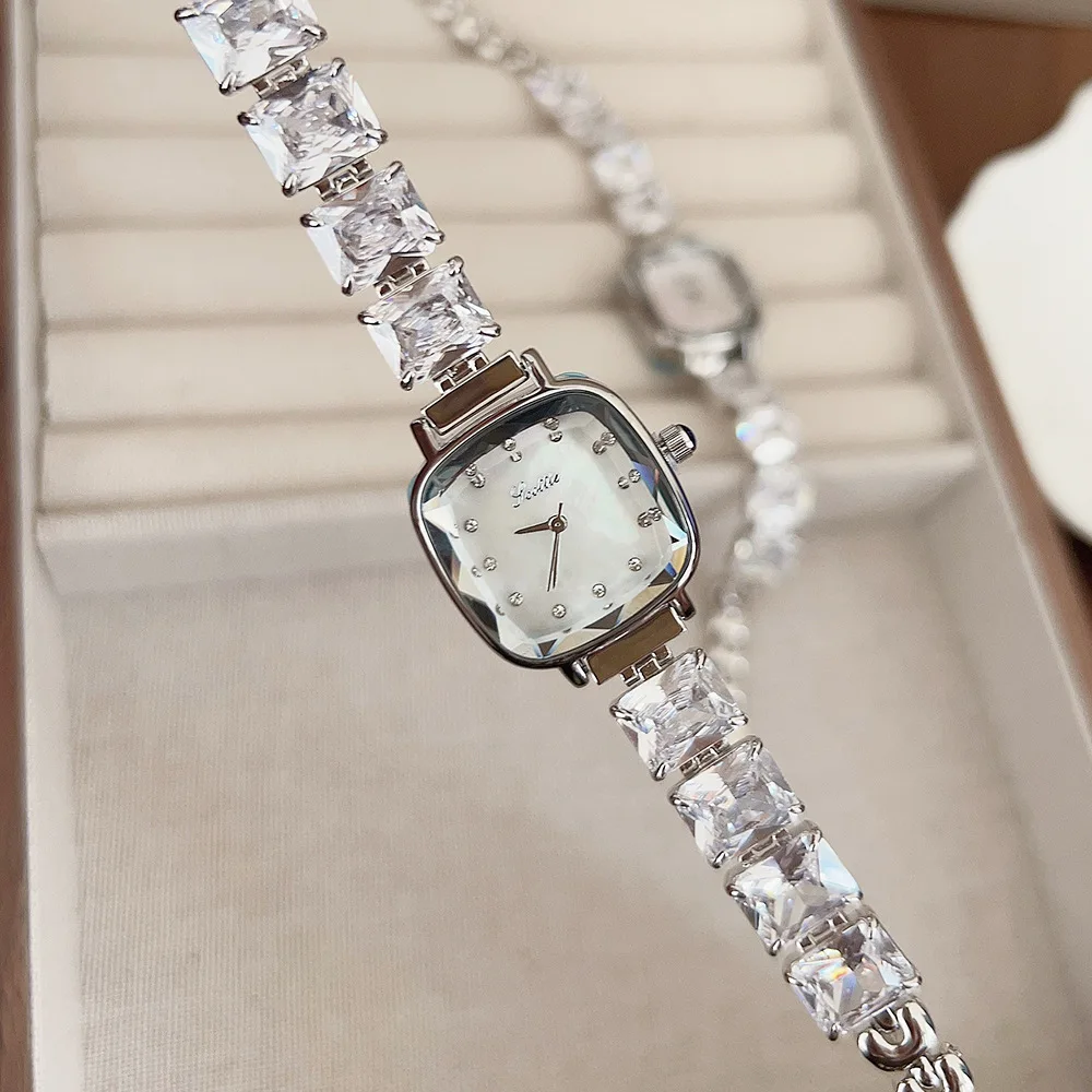 

New FashionableWomen'S Bracelet Watch Luxury WatchStylish And Elegant Ladies' Watch HighEnd Selection Of Petite Ladies' Watches.