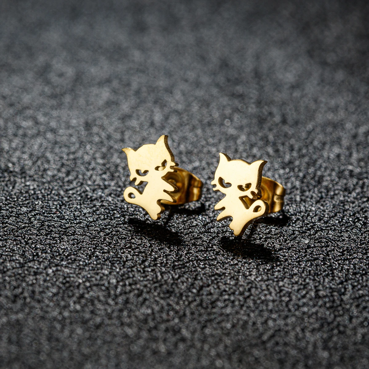 New Fashion Cute Cat Small Earrings For Women Simple Pet Cat Charming Stainless Steel Ear Piercing Accessories Jewelry Gifts