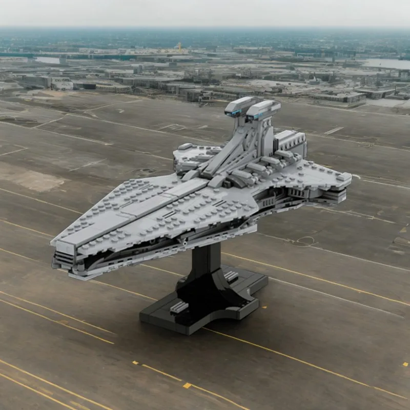 

Модульное здание из 574 предметов, модель звездного разрушителя класса Imperial-Era Venator, идеально подходит для демонстрации и коллекции