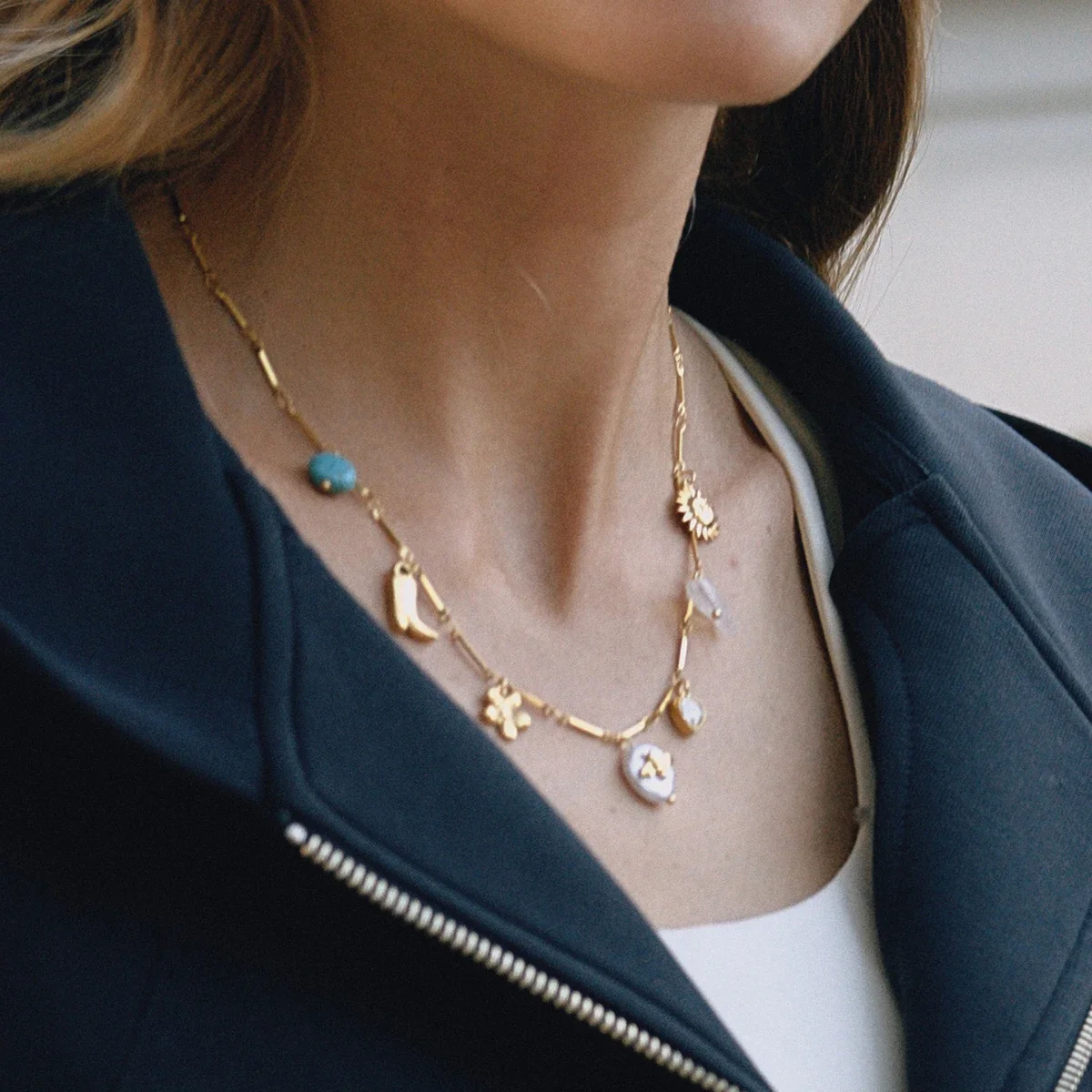 Zora Vintage 18K Gold Color Plated Boots Flower Acrylic Pearl Inlay Bees Heart Zircon Pendant Necklace Stainless Steel Jewelry