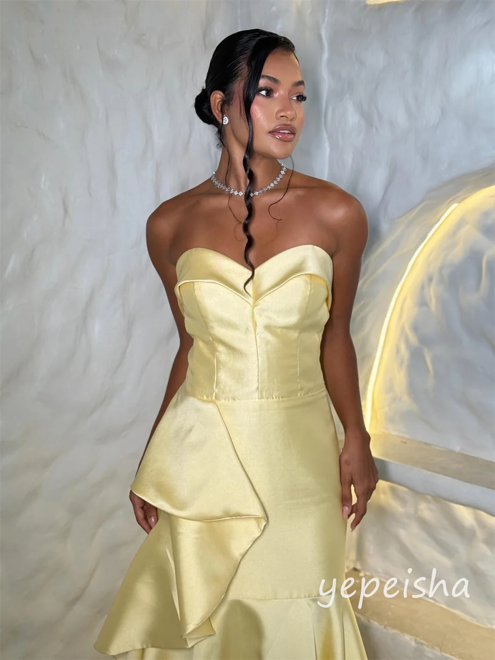 Personalizado modesto moda amarelo plissado ruched sereia sem alças vestidos longos vestidos de noite tamanhos disponíveis alta qualidade