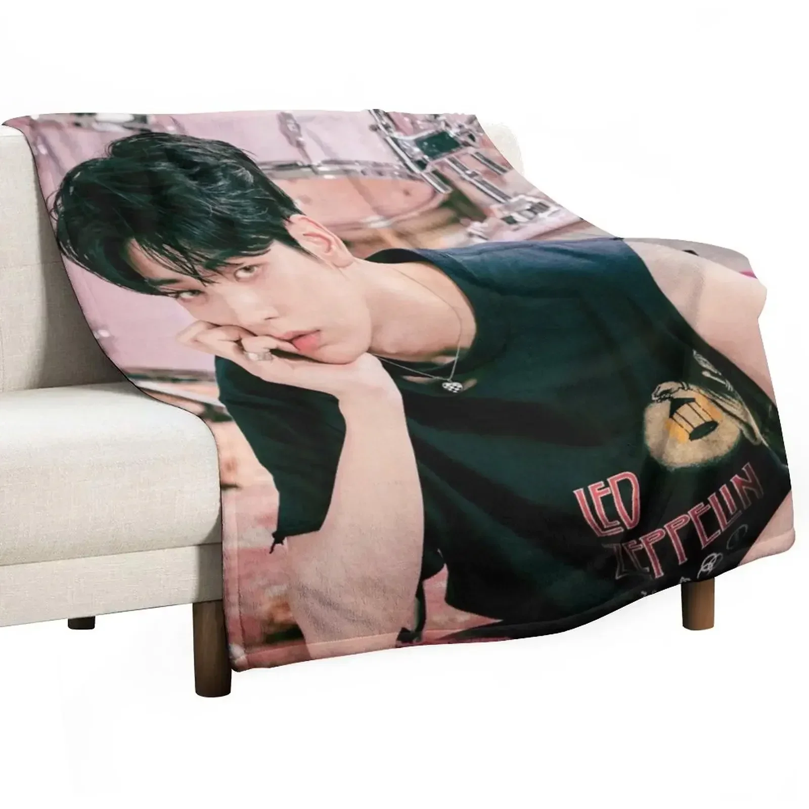 soobin Throw Blanket Loose Blankets For Baby Plaid Blankets