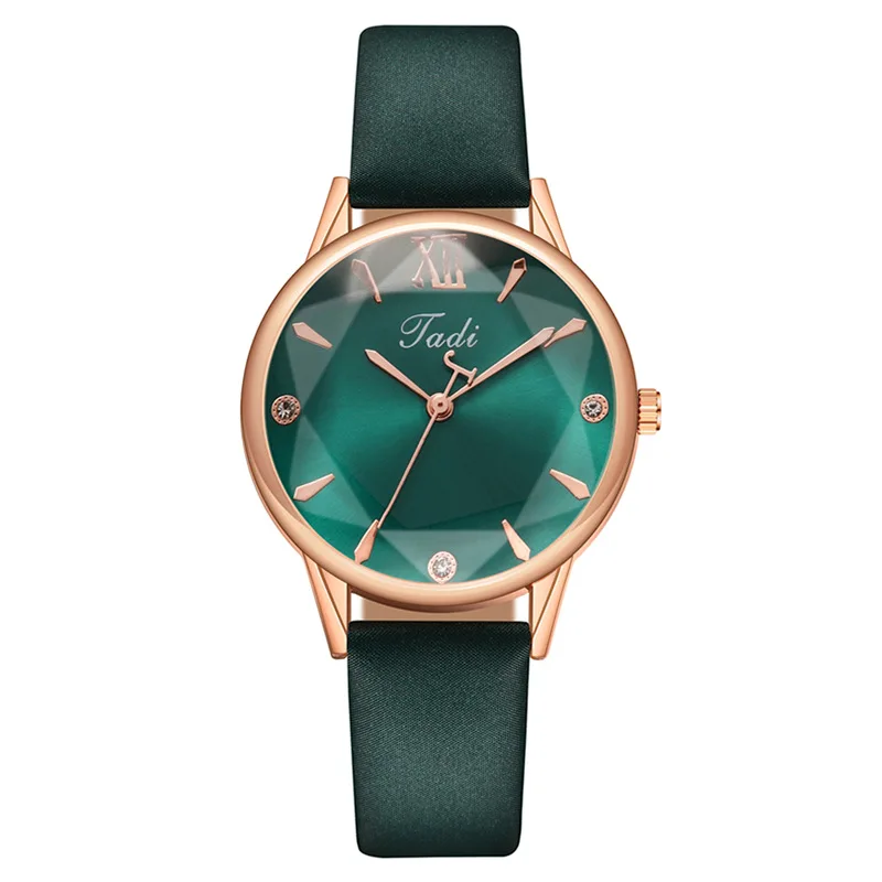 Women's Roman Numeral Diamond Quartz Watch Leather Strap Fashion Female Watches Casual Ladies Wristwatch Daily Wear Girl Gifts
