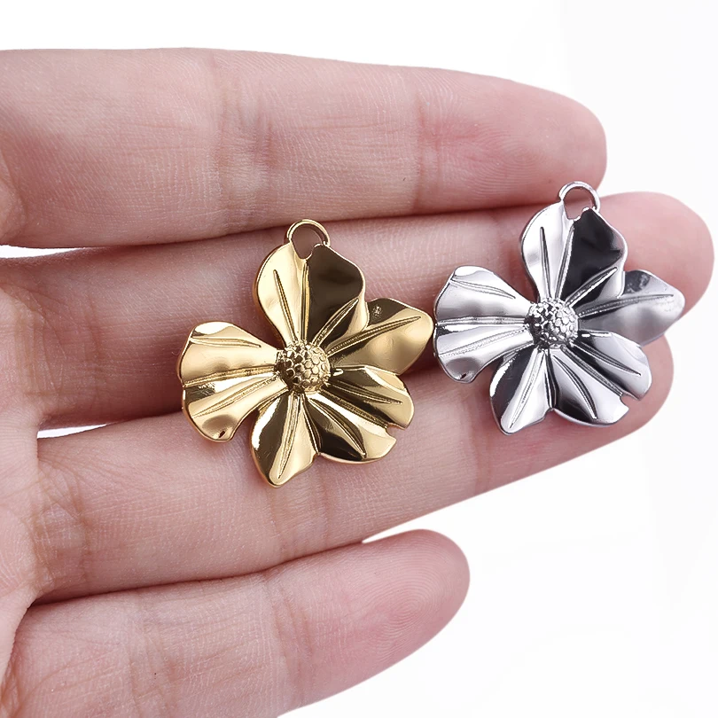 10 teile/los 3d große Blume Anhänger Charms 3 Farben Edelstahl Gänseblümchen Rose DIY Schmuck machen für Ohrringe Halskette Lieferungen