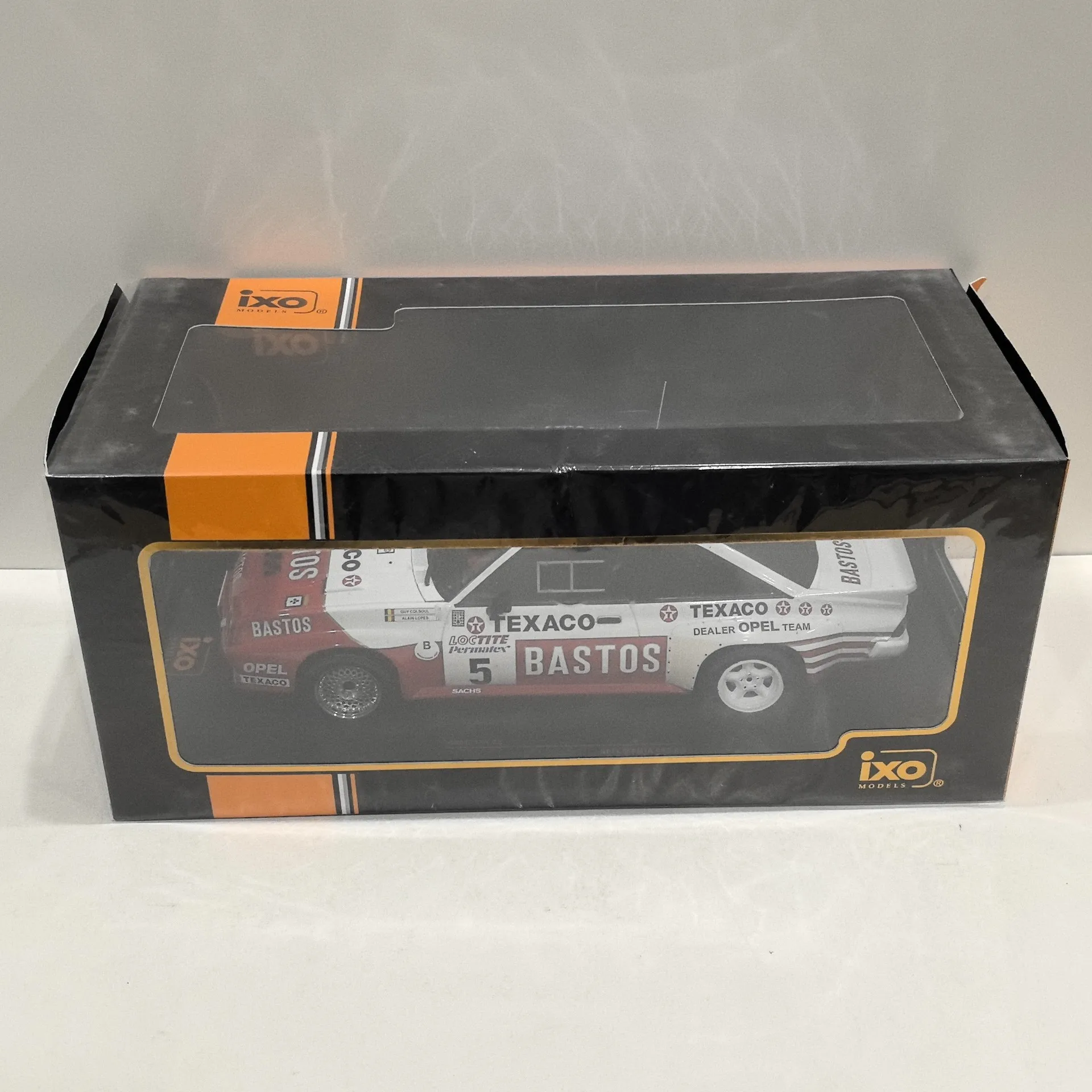 Diecast IXO Escala 1:18 OPEL MANTA 400 # 5 1985 Opel Rally Car Modelo de coche de aleación
