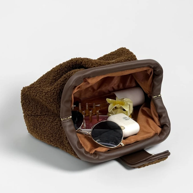 Winter/autumn Teddy Artificial Lamb Wool Clutch Bag  Retro Soft Flip-top Pleated Women's Evening Party Bag Bolsa Feminina