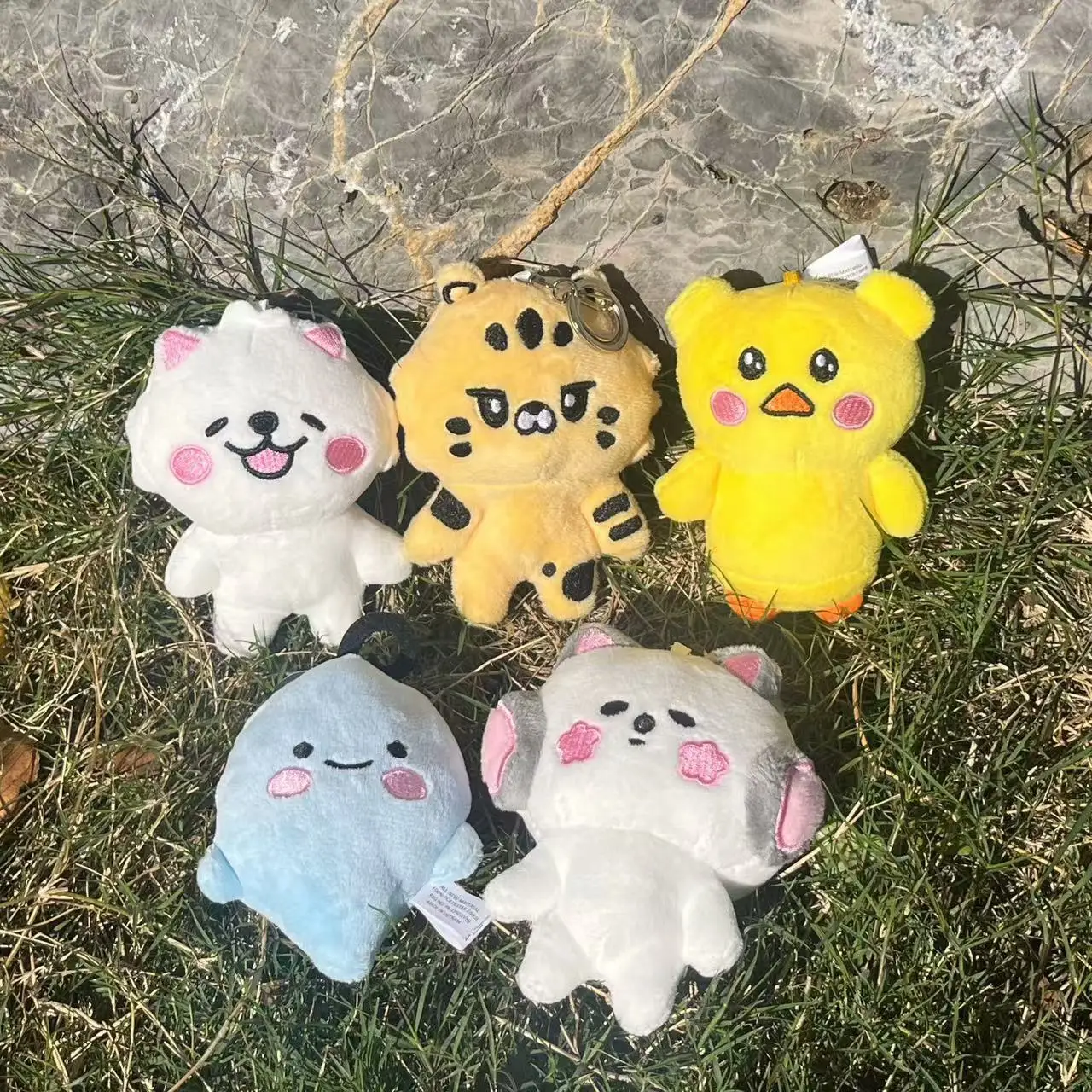 10CM KPOp Lesserafim CHAEWON YUNJIN Cartoon Cute Doll Keychains High Quality INS Style Plush Keyrings EUNCHAE Fans Collection