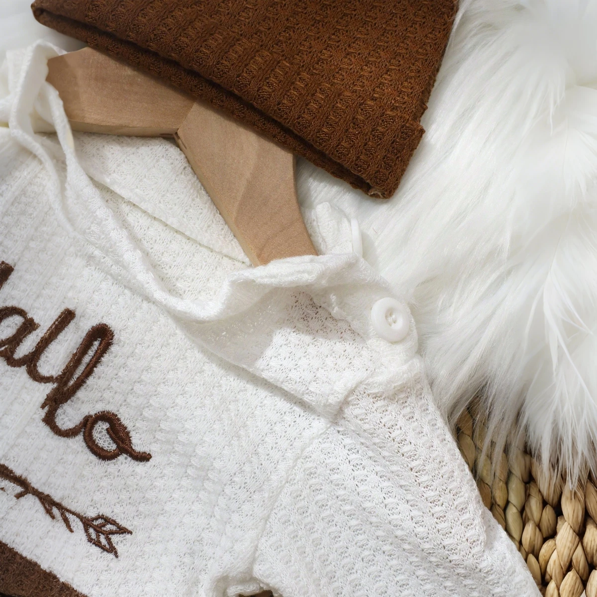 Ylsteed "مرحبا" التطريز الوليد التصوير الدعائم رومبير للرضيع بذلة مع القوس قبعة الطفل القادمة المنزل الزي الطفل صور هدية