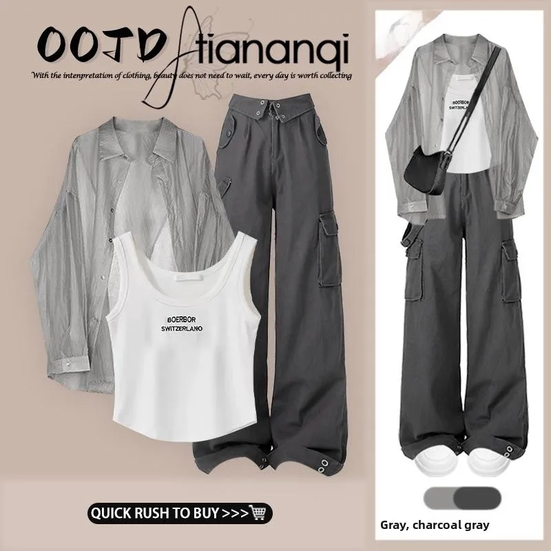 

Дизайнерский комплект: тонкая футболка с надписью и широкие брюки с высокой талией, прямого кроя, в винтажном стиле, для работы