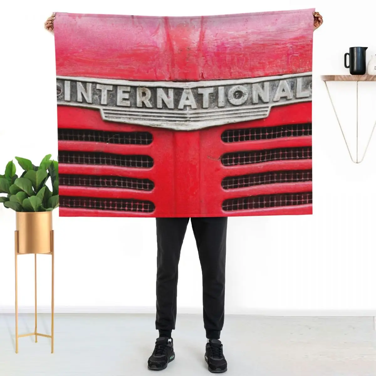 Vintage International Tractor Badge Throw Blanket Luxury Thicken Single Beach Luxury Comforter Loose Blankets