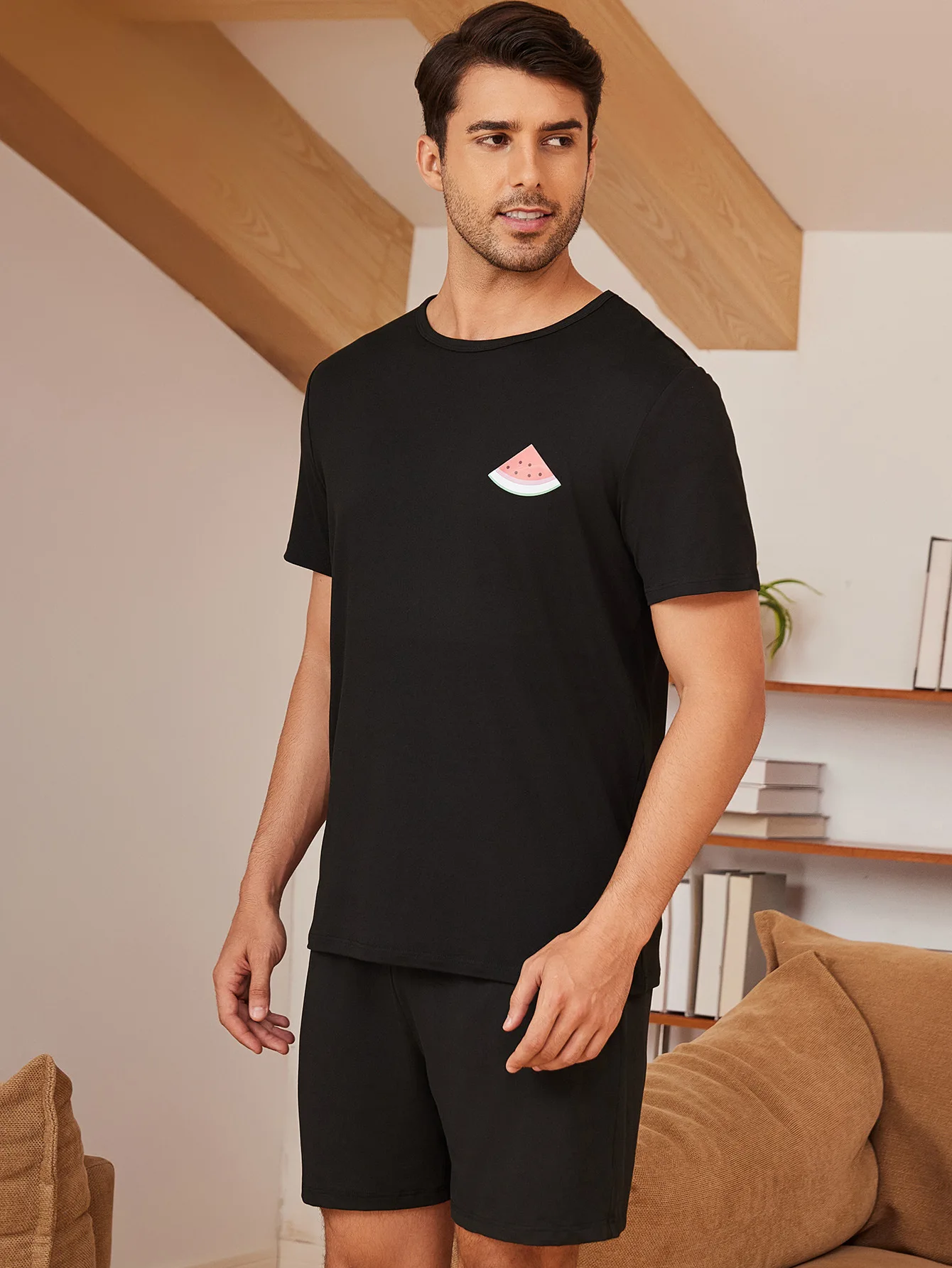 

Men's pajamas, short sleeves and shorts set, round neck, solid color, suitable for home casual wear. Two-piece set for outerwear