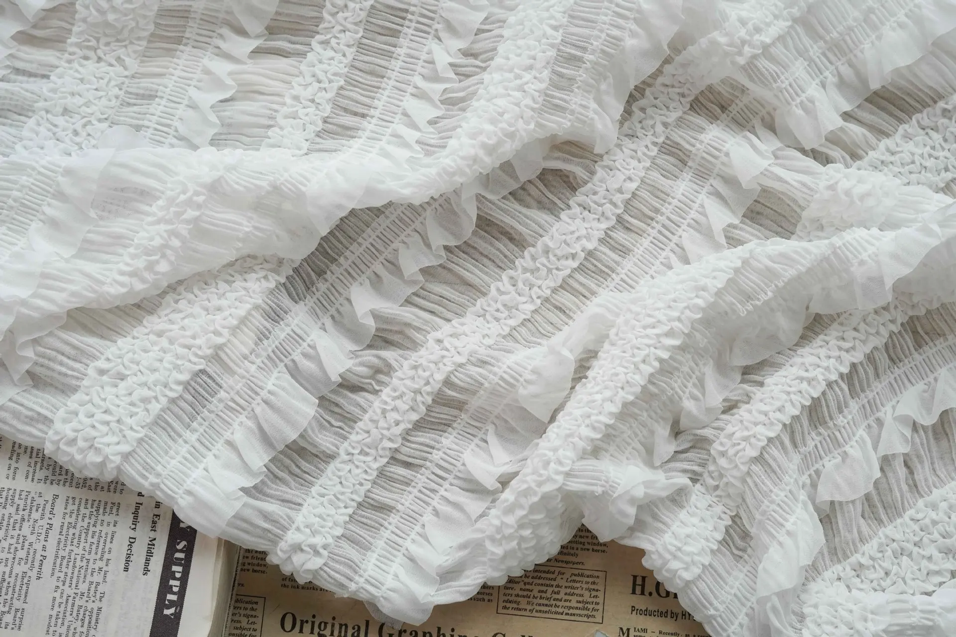 قماش شيفون جميل، قماش دانتيل مكشكش مرن بخطوط لامعة لفستان الزفاف، التنانير، البلوز، أزياء الرقص