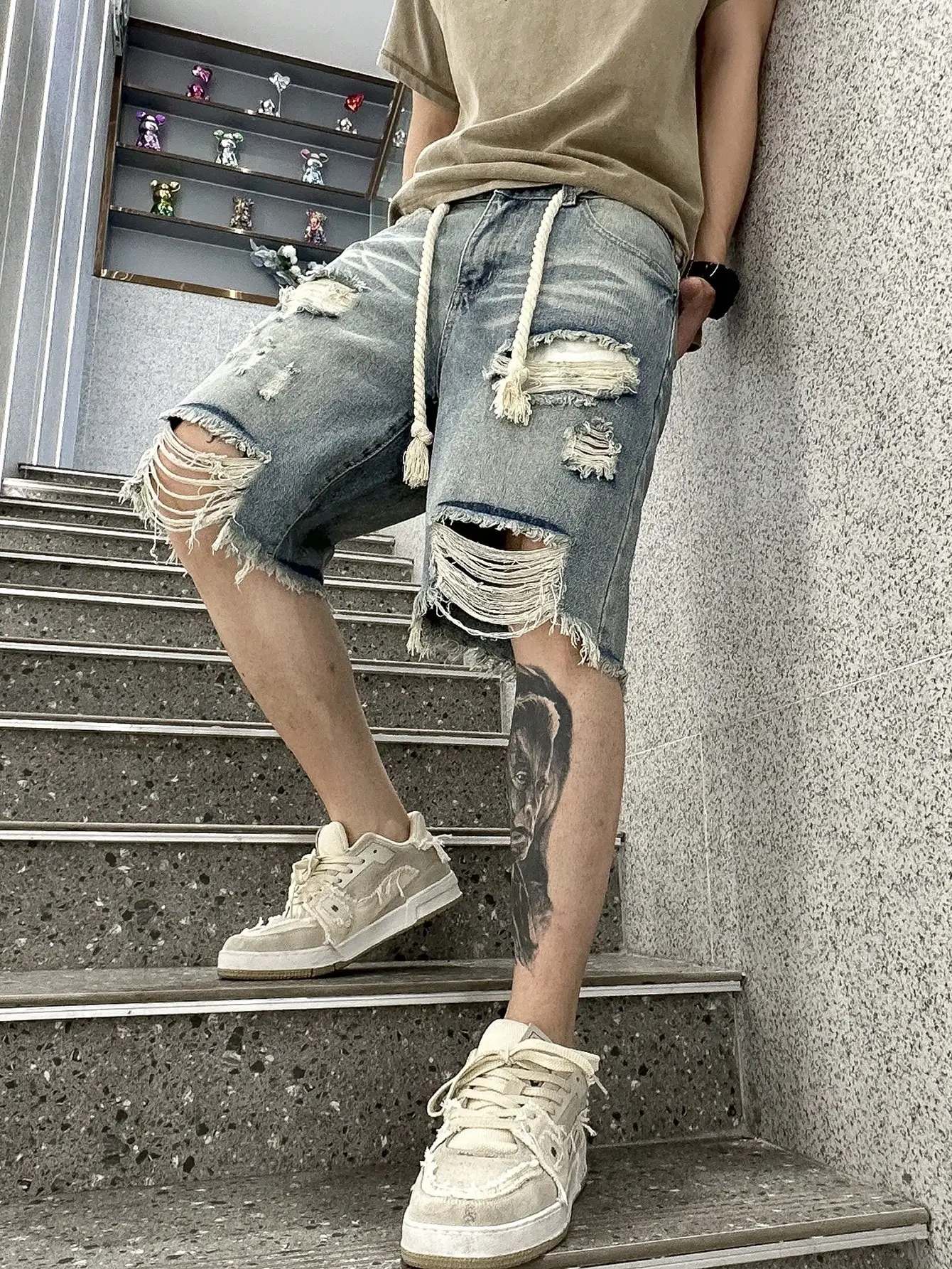 Men's Summer Street Style Ripped Dye Design Denim Shorts with High Stretch Knee Length Comfort