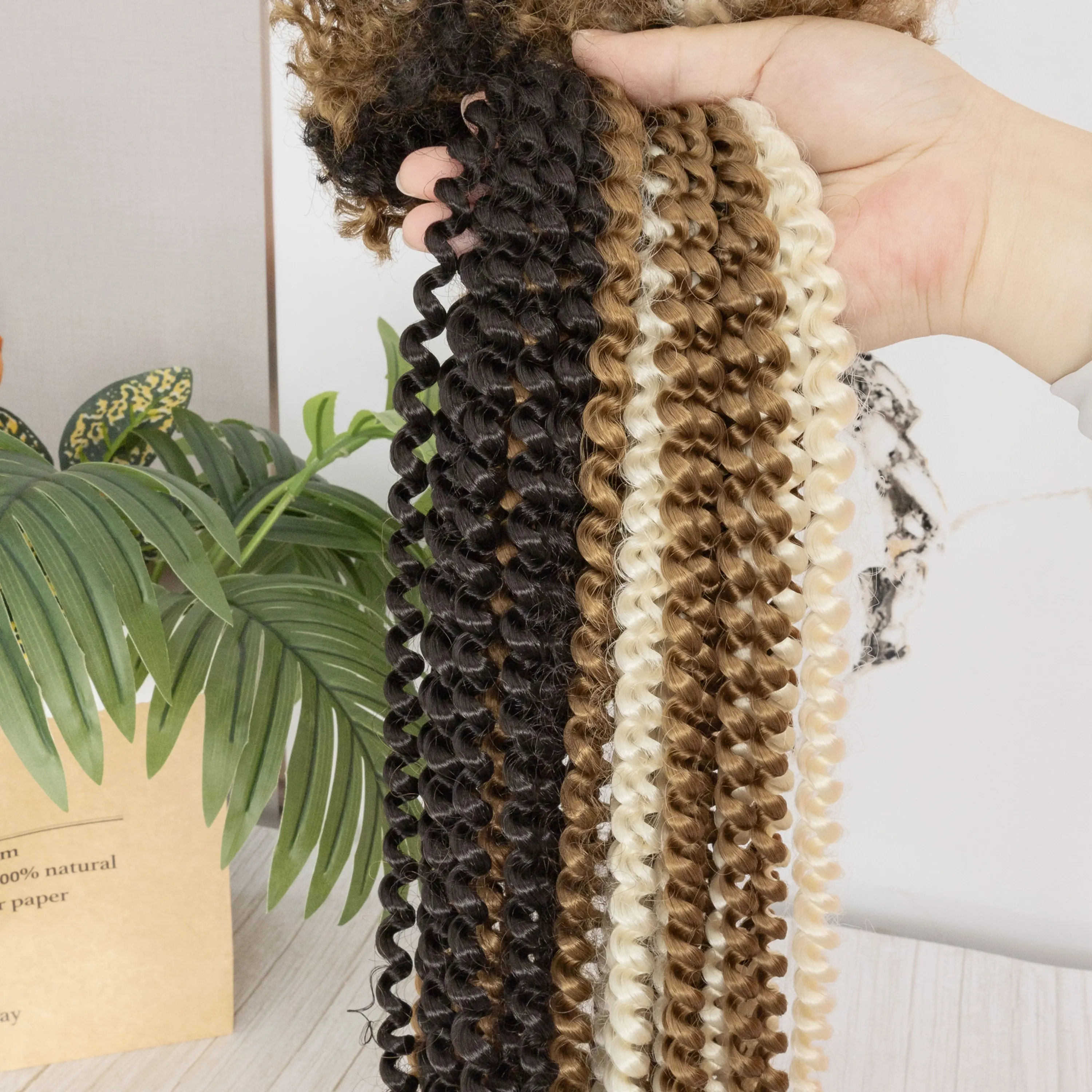 # ผมสังเคราะห์ผสมแบบไม่ผ่านกระบวนการ T27-613 ไม่พันกัน ดูแลง่าย สำหรับถักเปีย  ยืดก่อนใช้ สำหรับผู้หญิง