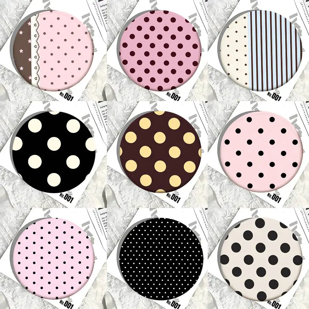 Fashionable Polka Dot Pattern Round Badges Can Be Used To Decorate Clothes And Backpack Pins