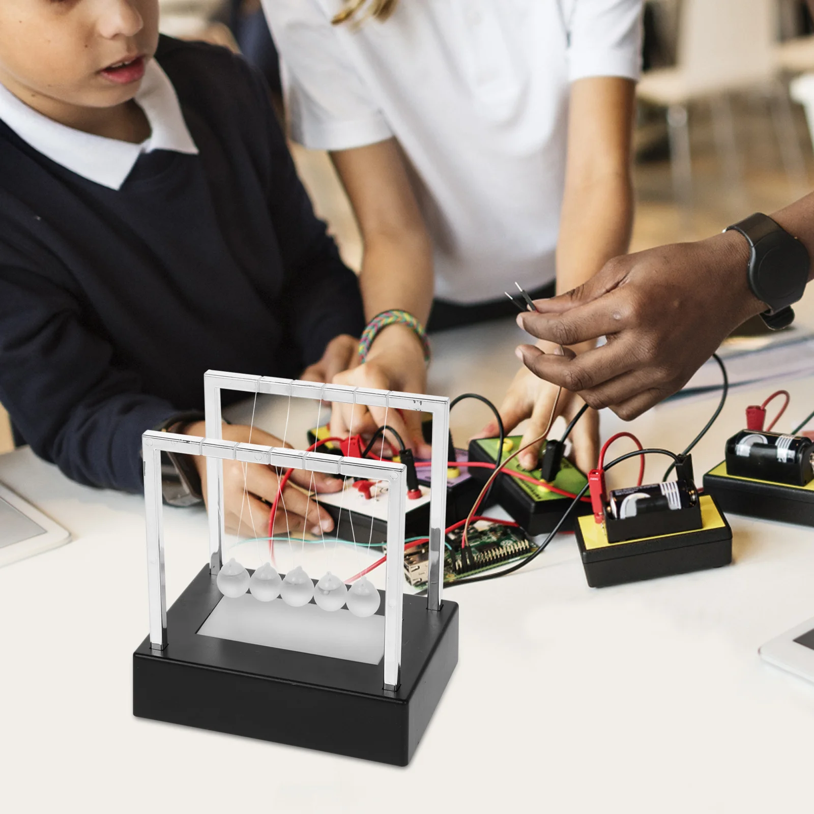 

Lighted Newton's Cradle Swinging Steel Balls with LED Color Change Function for Home Office Stress Relief M Ball