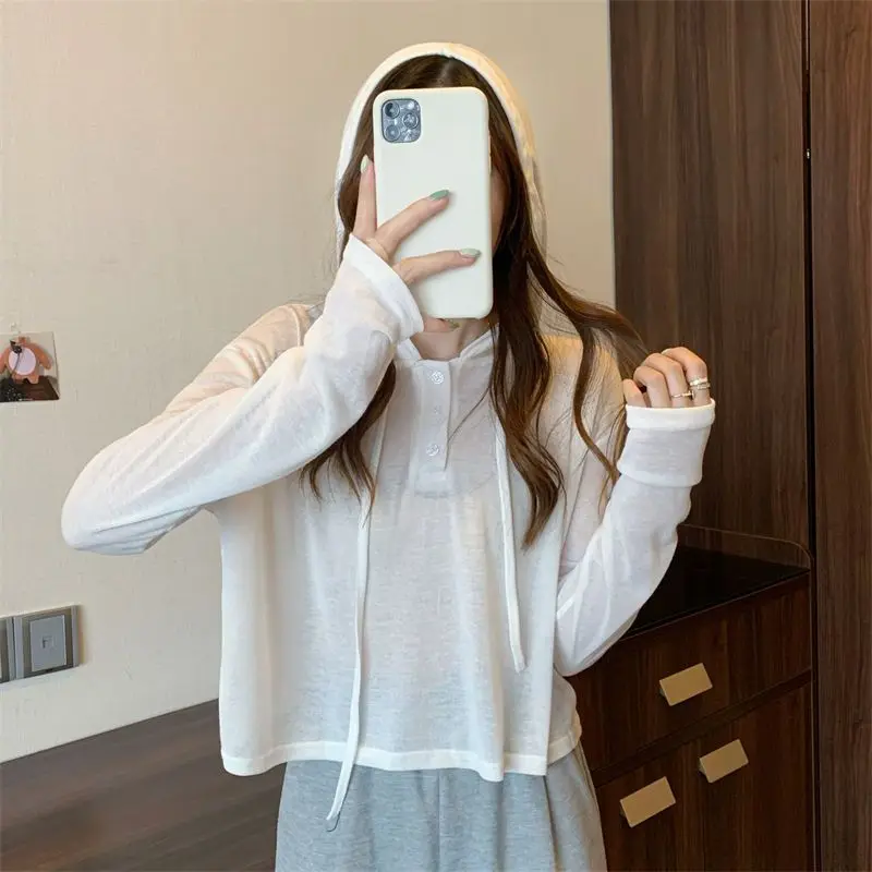 Ice Silk Hooded Button Sunscreen Shirt Long-sleeved T-shirt for Women in Summer Design Loose Thin Top for Women