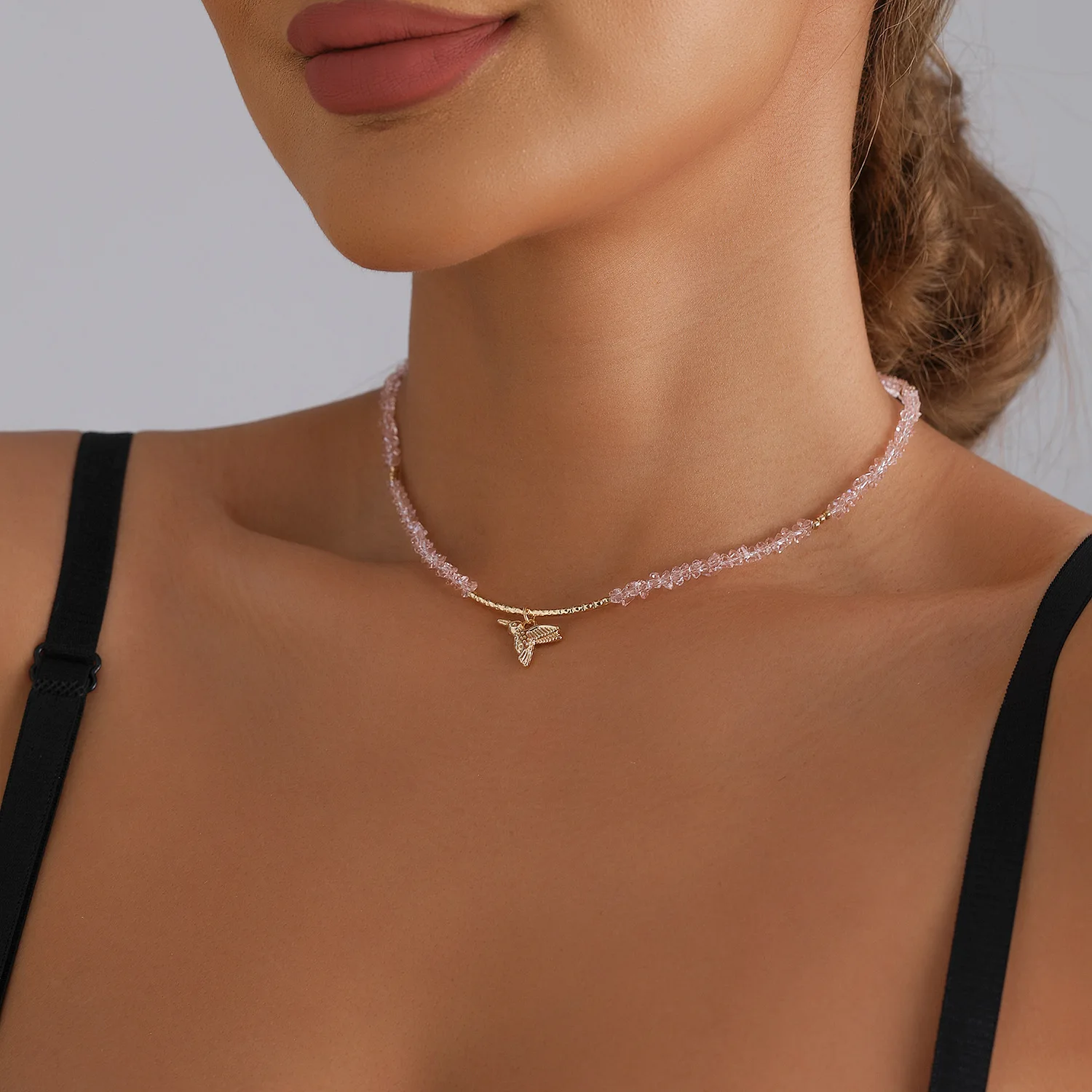 Fashion Sexy Spicy Girl Design Transparent Crystal Small Bird Pendant Necklace for Women Simple Splicing Clavicle Chain Jewelry