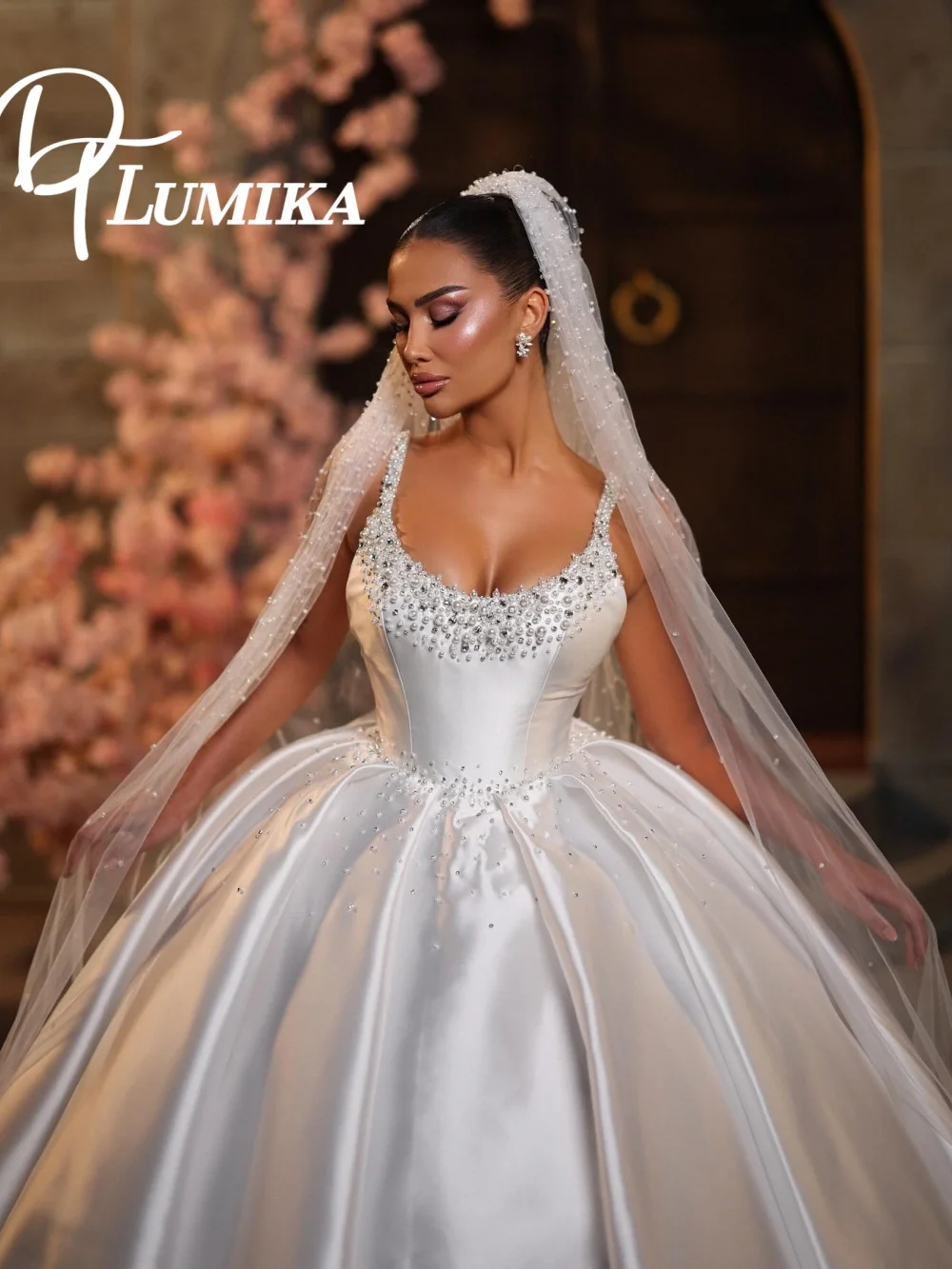 Elegant Princess Satin Gown Wedding Dress 2026 Formal Delicate Crystal Bridal Dress Sweetheart Bridal Gown Vestidos De Novia