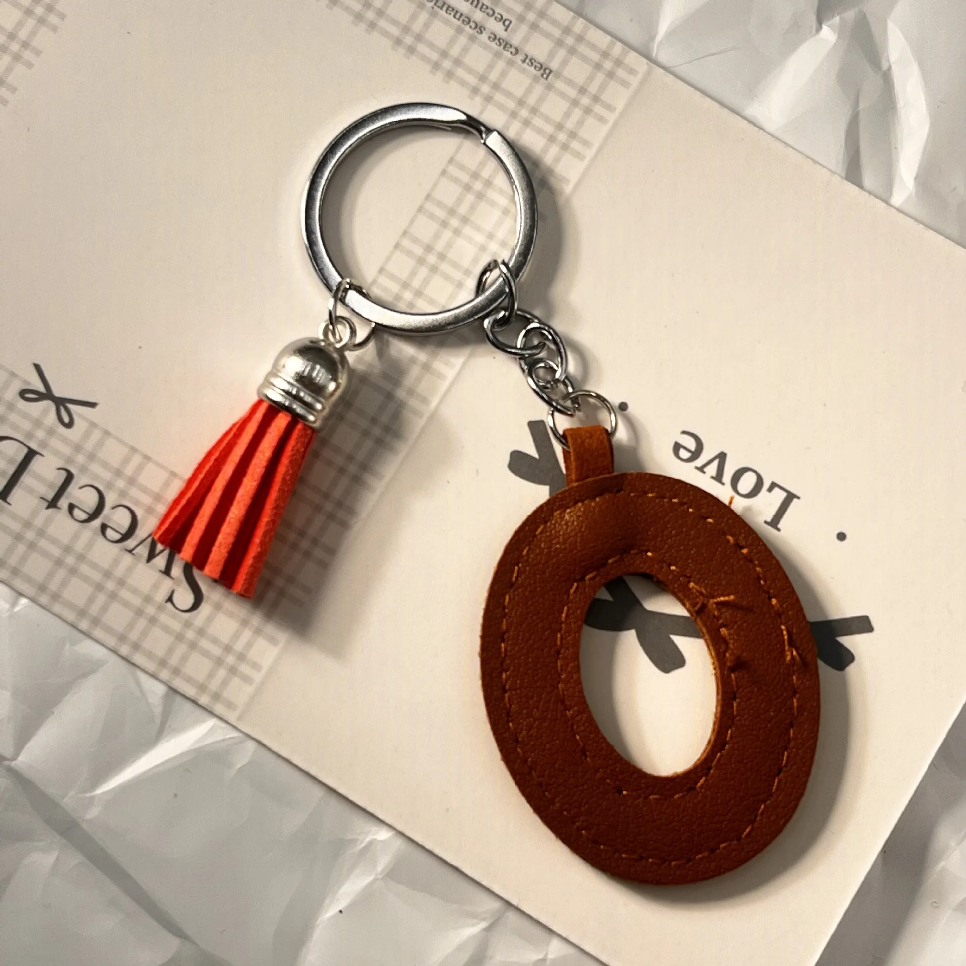 PU-Leder A bis Z Alphabet Mode-Schlüsselanhänger 26 Initialen Buchstaben Schlüsselring Bonbonfarben Quasten Anhänger Auto-Schlüsselanhänger Geschenk – Detail 7