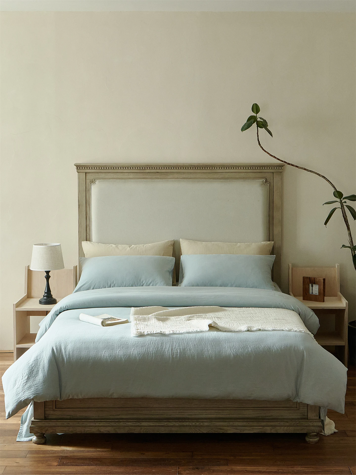 Soft Simple High Densi 80 Tead Count Double Layered Fabric Bedding Set Pure Color Morandi Color Series Four Piece Suite