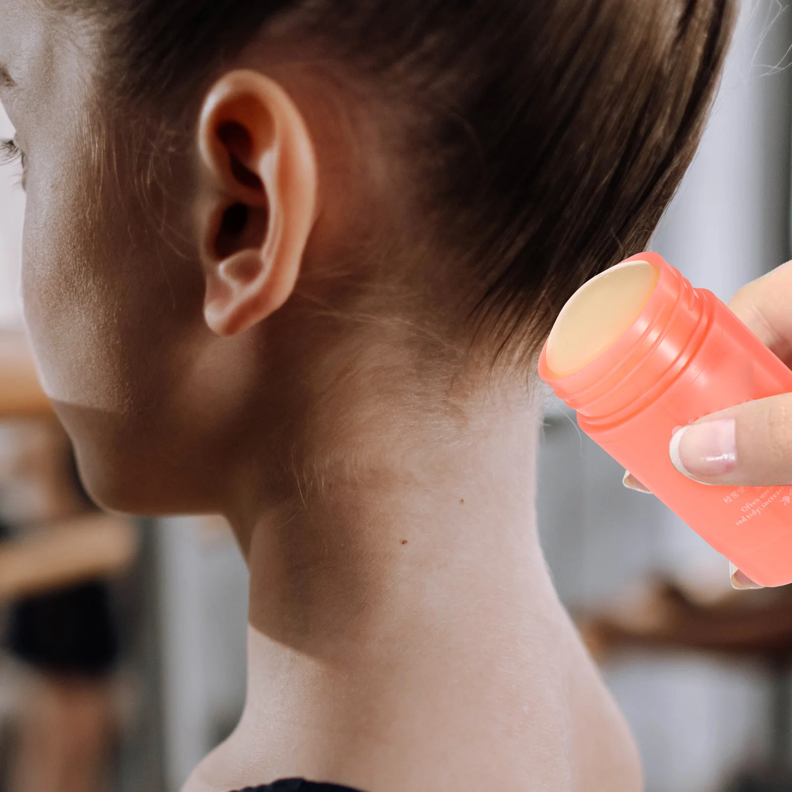 

Wax Stick for Hair Styling Strong Hold Flyaway Compact Travel-Friendly Hair Modeling Wax for Unisex Daily Use