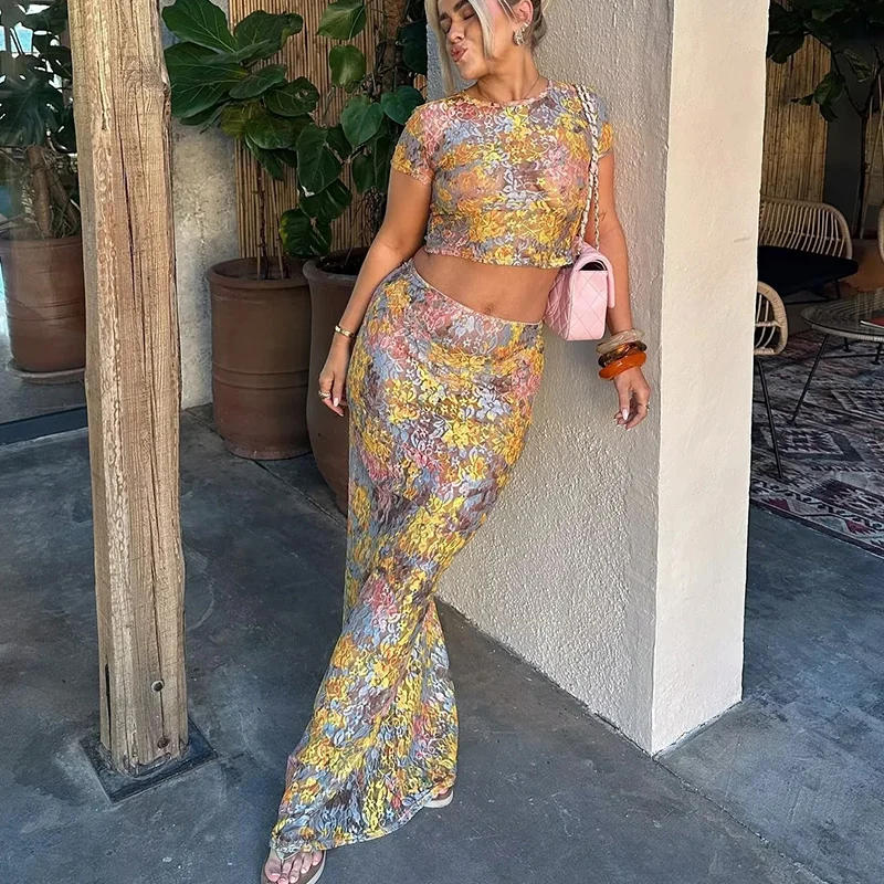

Summer New Arrival Women's round Ne ort Sve Lace Print Slim Fit ort Top with Casual Long f Body Skirt Set