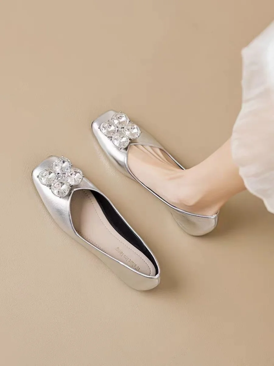 

Large Size Women's Shoes 2025 Season New Fashionable French Flat Bottomed Shallow Mouth Square Toe Silver Casual Shoes
