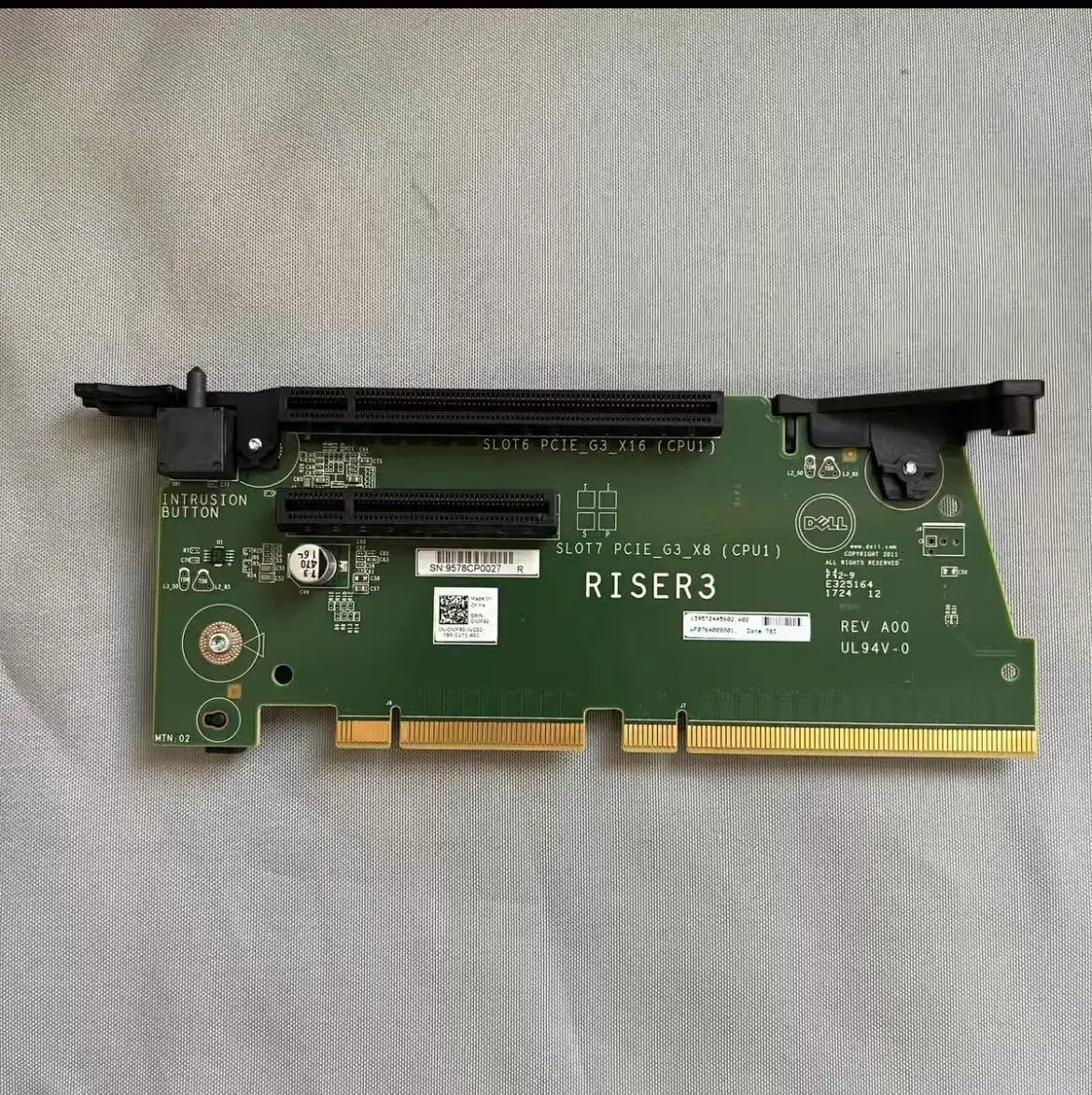 

NJF90 0NJF90 ДЛЯ Dell PowerEdge R820 Плата обновления 3, RISER 3 PCIE_G3_X8 (CPU1)