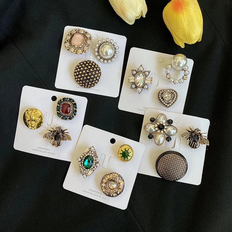 Vintage Palace Crown Cross Pearl Crystal Brooch Lapel Pins For Women Girls Classic Elegant Office Suit Coat Brooches Badges Gift