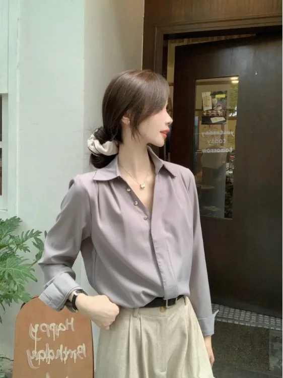 

Elegant Simple V-neck Long Sleeve Women's Shirt Summer New Design Shoulder Pleated Gold Button Casual Business Office Shirt