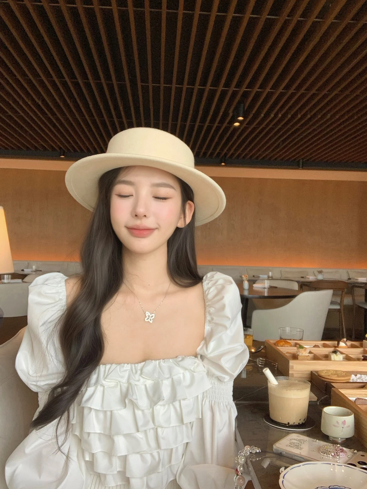 

Женская блузка JAYKY YANG Morning Dew в нежном стиле с длинными рукавами, рукавами-фонариками и оборками по низу, с эффектом стройности, повседневная, модная