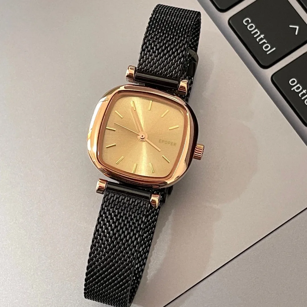 

Luxury Black Gold Mini Sugar Cube Watch for Women: Exquisite and Stylish, Compact Steel Strap Quartz Watch, Women's Design
